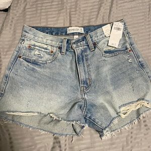 Abercrombie mid rise, curve love , boyfriend short